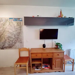 Studio Centre Apartment